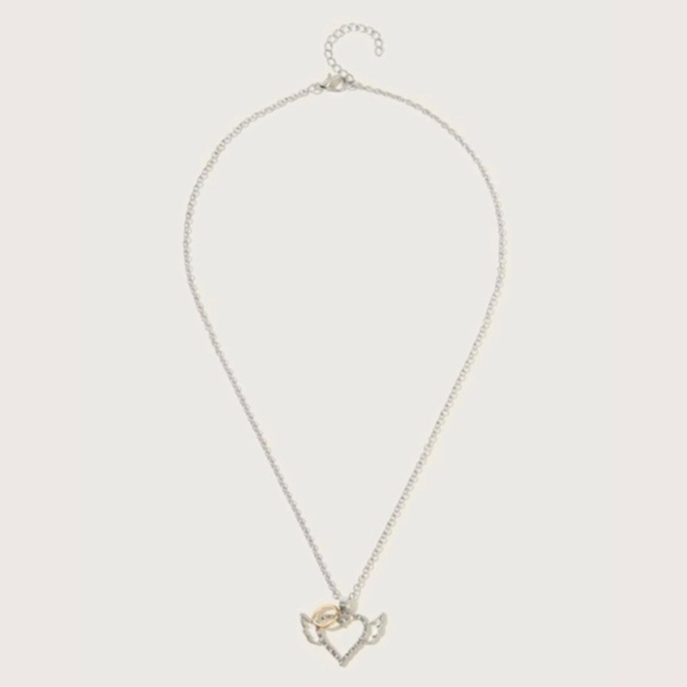 3/$30 🤍 Angel Heart Necklace